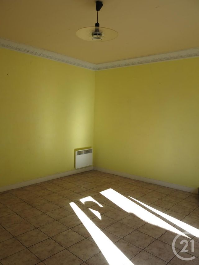 Afficher la photo en grand Appartement F6 à vendre - 4 pièces - 107.0 m2 - ORBEC - 14 - BASSE-NORMANDIE - Century 21 Christophe Duclos
